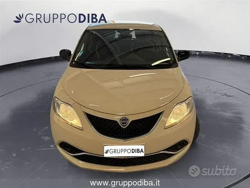 Usata Lancia Ypsilon S 95 CV (69 kW) 2017 Bianco Utilitaria
