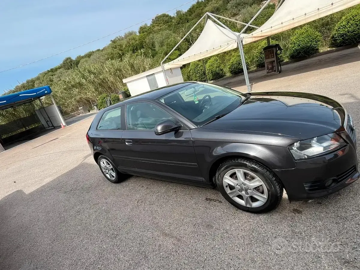 Usata Audi A3 105 CV (77 kW) 2009 Nero Utilitaria
