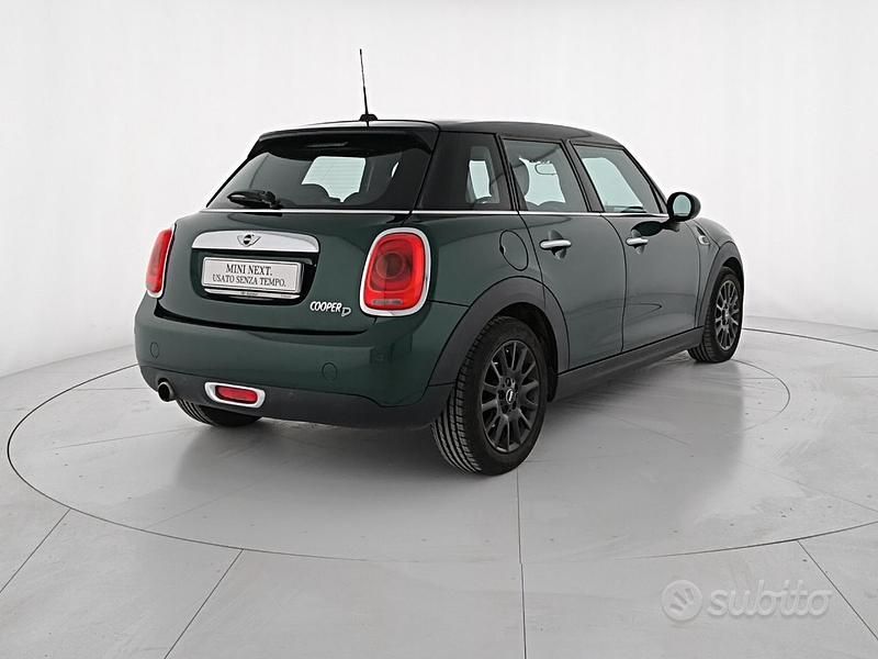 Usata Mini Cooper D 116 CV (85 kW) 2017 British racing green Utilitaria
