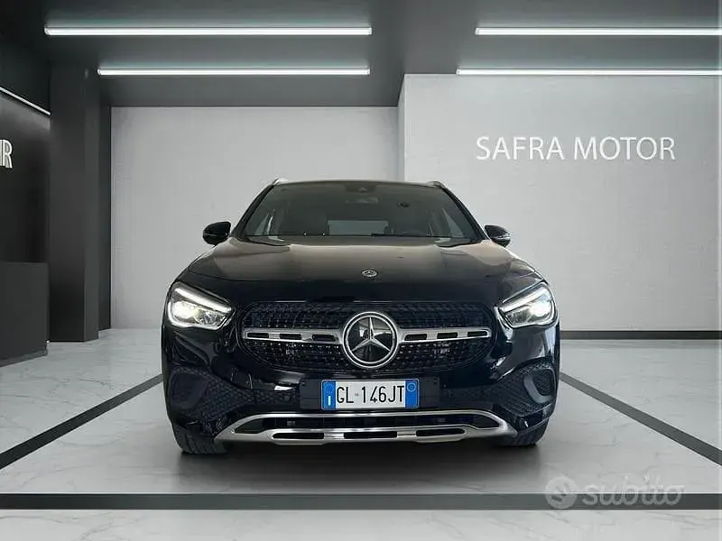 Usata Mercedes GLA180 116 CV (85 kW) 2023 Nero SUV