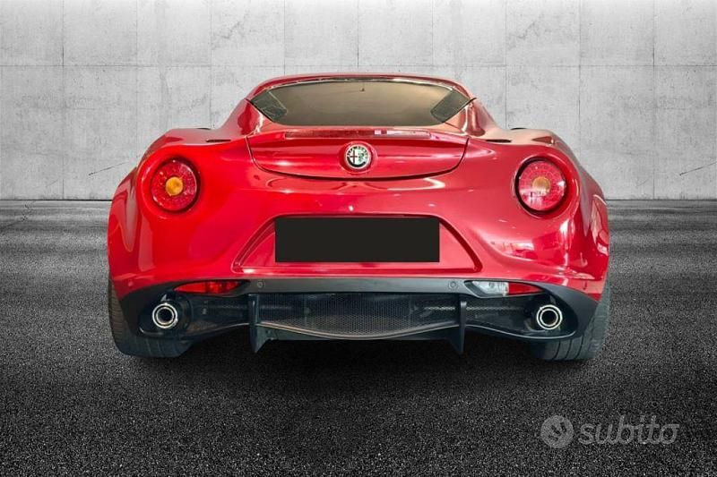 Usata Alfa Romeo 4C 241 CV (177 kW) 2016 Rosso Coupé