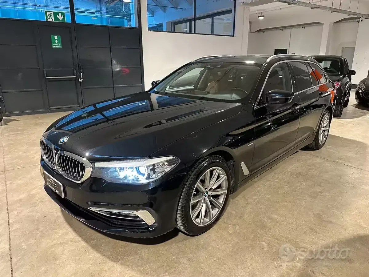 Usata BMW 520 Luxury Line 190 CV (139 kW) 2018 Nero Station wagon