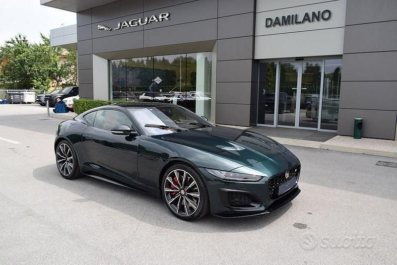Usata Jaguar F-Type R 575 CV (422 kW) 2022 Verde Coupé