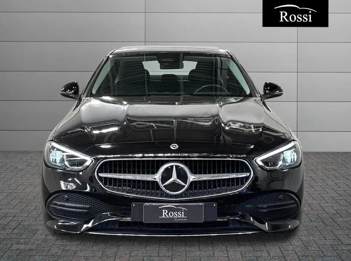 Usata Mercedes C200 163 CV (119 kW) 2023 Nero metallizzato Berlina