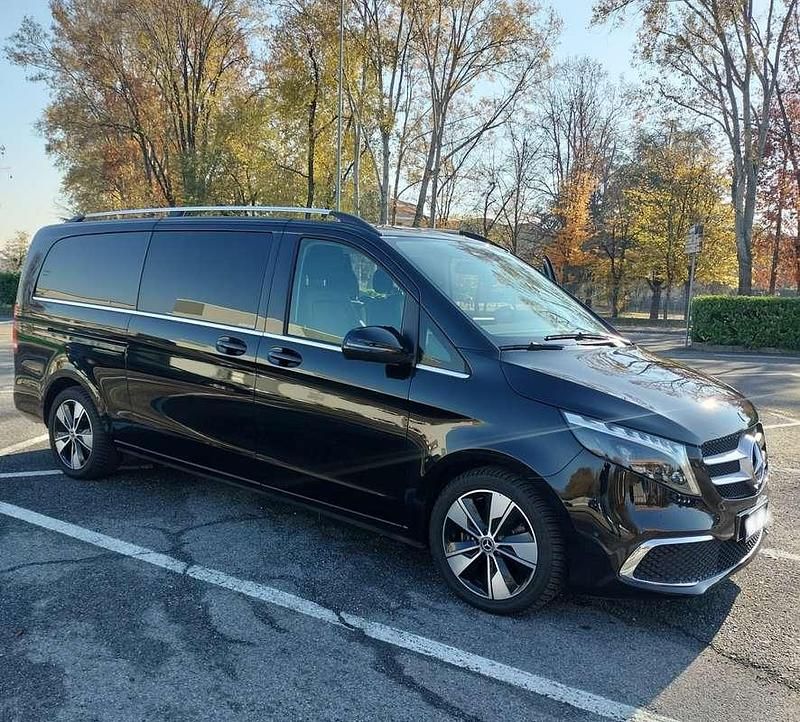 Usata Mercedes V250 Executive 190 CV (139 kW) 2023 Nero Monovolume