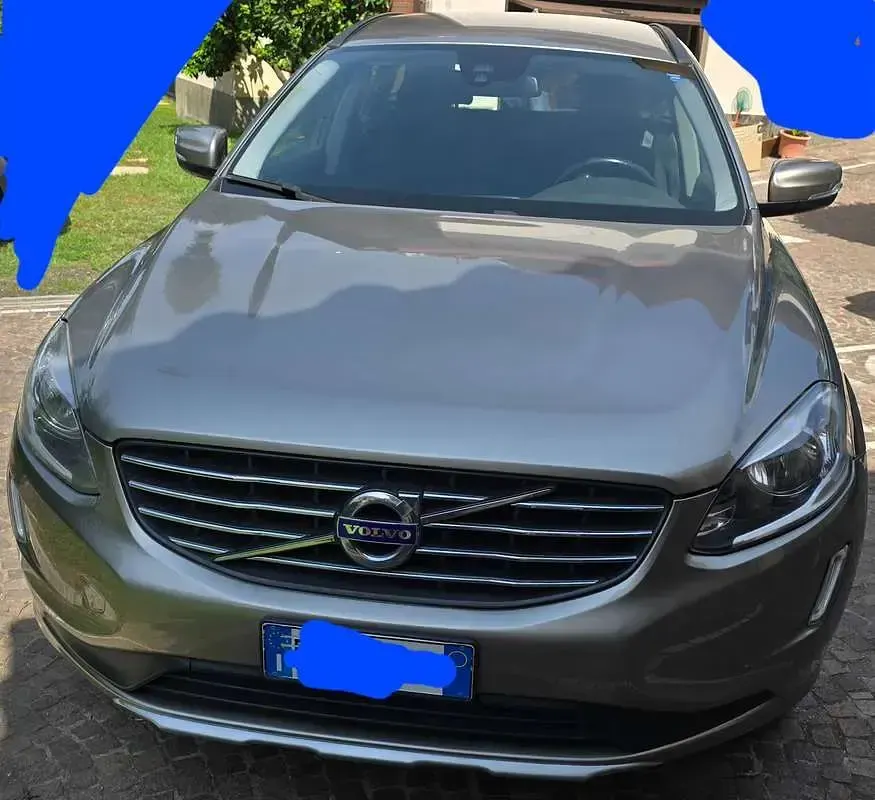 Usata Volvo XC60 Business Edition 136 CV (100 kW) 2016 Beige SUV
