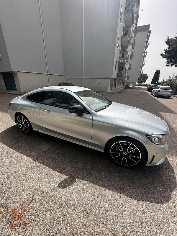 Usata Mercedes C220 194 CV (142 kW) 2019 Grigio Coupé