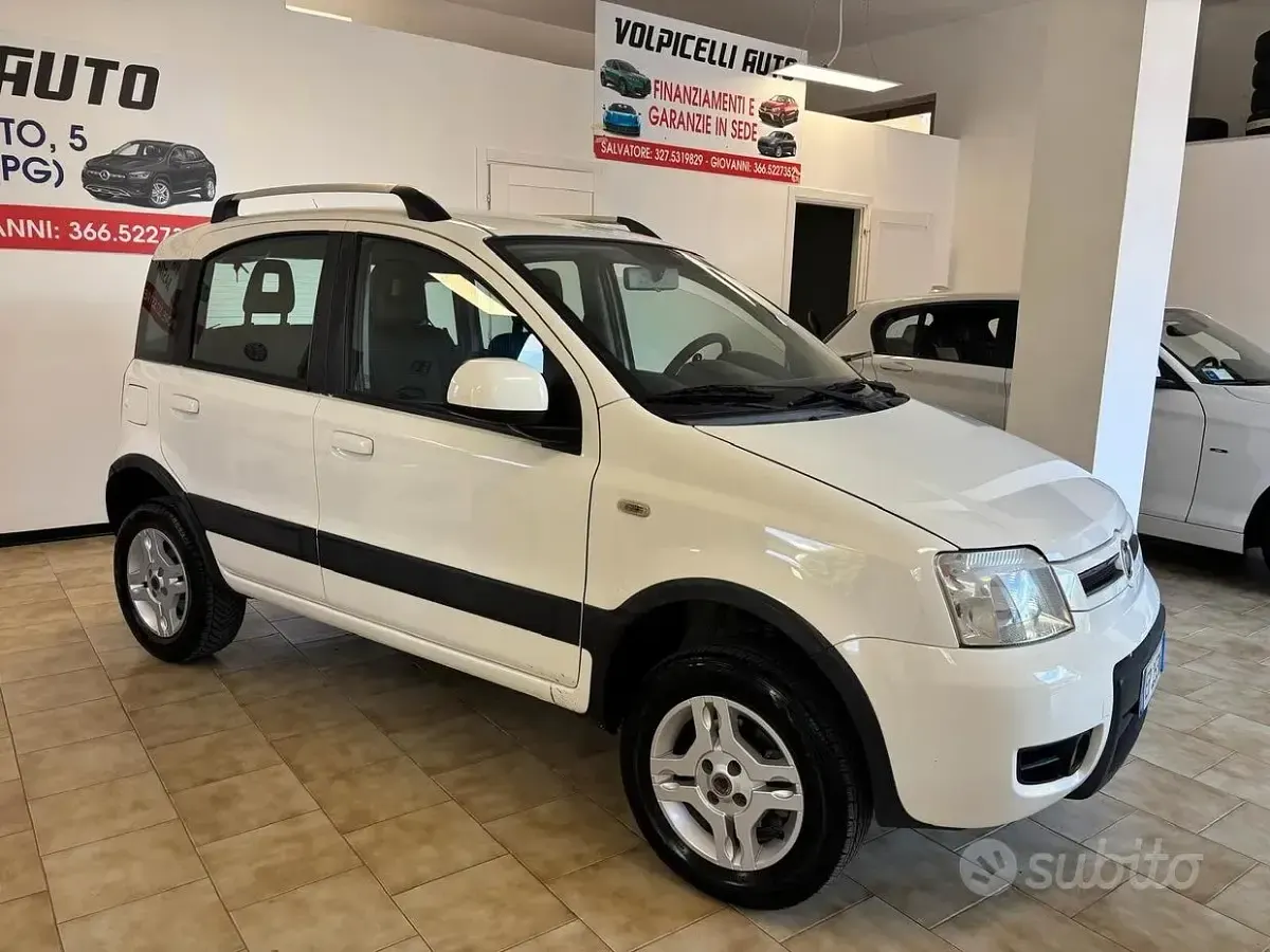 Gebraucht Fiat Panda 4x4 75 PS (55 kW) 2012 Weiß Kleinwagen