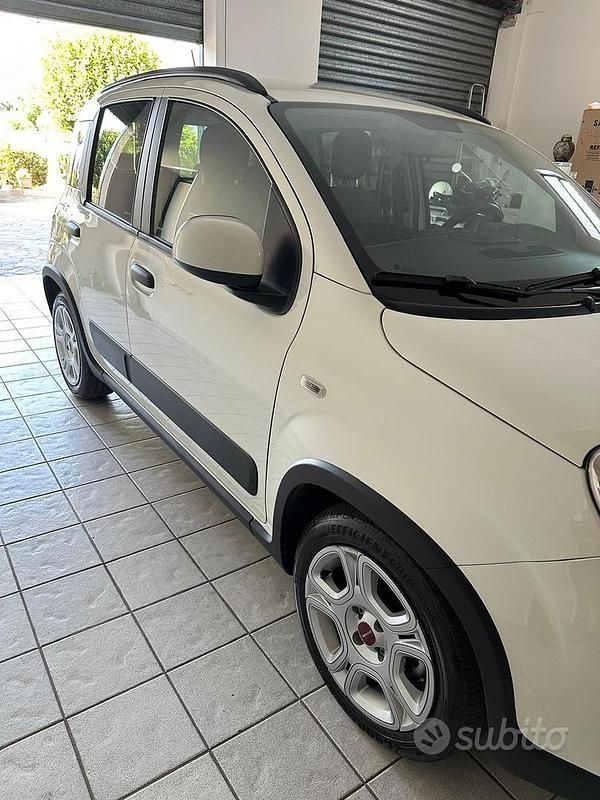 Usata Fiat Panda 69 CV (50 kW) 2023 Bianco Berlina