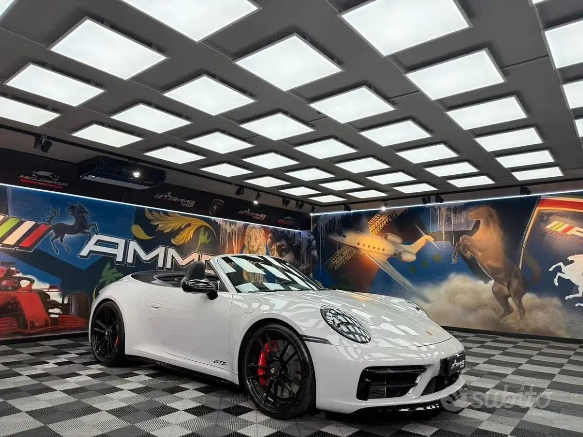 Usata Porsche 911 Carrera GTS 480 CV (353 kW) 2022 Grigio Cabrio