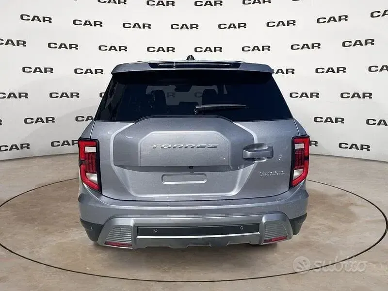 Nuova KGM Torres 163 CV (119 kW) 2025 Grigio SUV