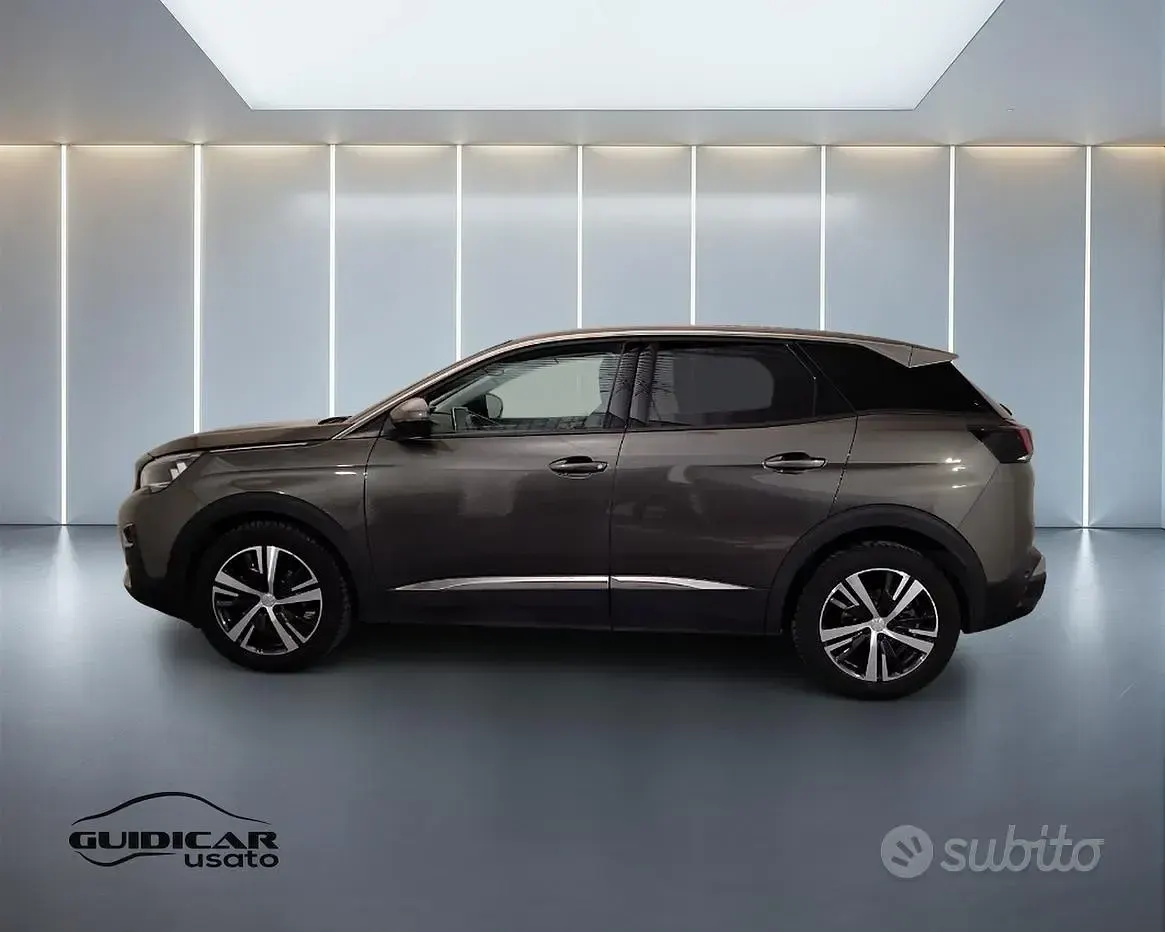 Usata Peugeot 3008 Allure 131 CV (96 kW) 2020 Grigio metallizzato scuro SUV