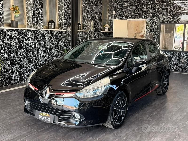 Second-hand Renault Clio IV 75 CP (55 kW) 2013 Negru Berlinǎ