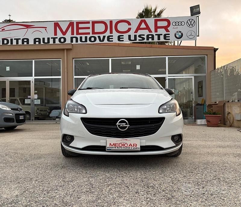 Usata Opel Corsa 75 CV (55 kW) 2016 Bianco Berlina