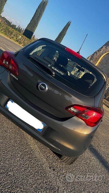 Usata Opel Corsa 90 CV (66 kW) 2016 Grigio Berlina