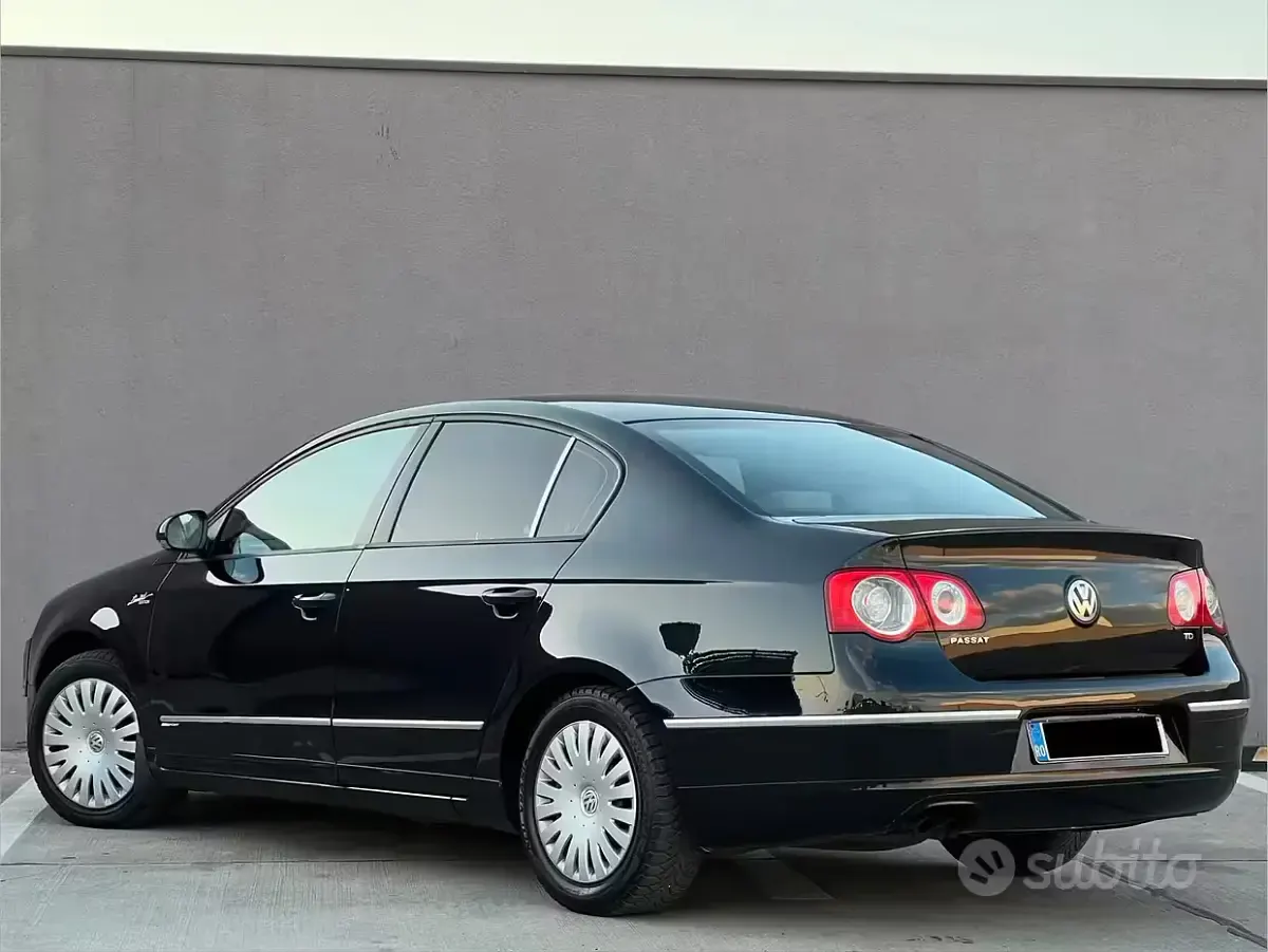Usata VW Passat 105 CV (77 kW) 2005 Nero Berlina