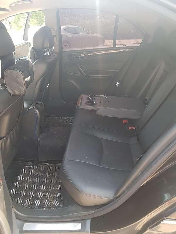 Usata Mercedes C220 Elegance 143 CV (105 kW) 2002 Nero Berlina