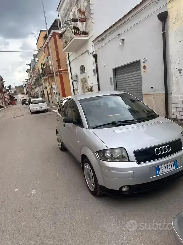 Usata Audi A2 75 CV (55 kW) 2004 Grigio Utilitaria