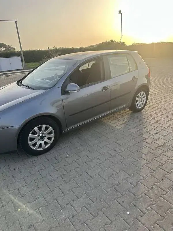 Usata VW Golf VI Comfortline 102 CV (75 kW) 2008 Utilitaria
