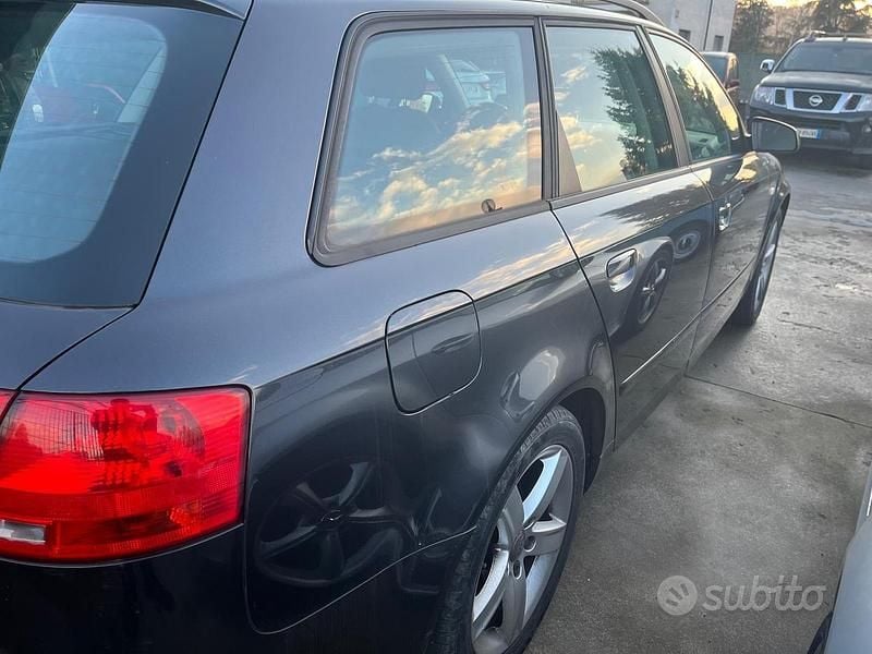 Usata Audi A4 140 CV (102 kW) 2007 Nero Berlina
