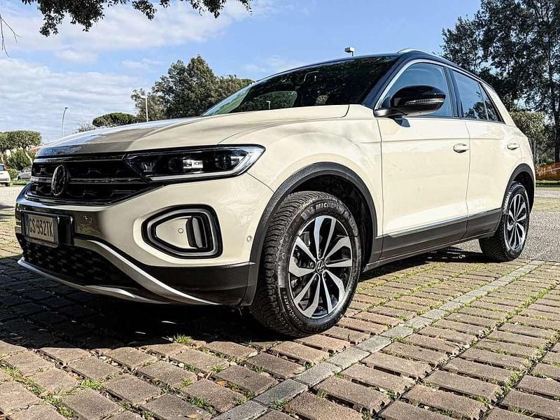Usata VW T-Roc Style 150 CV (110 kW) 2024 Beige SUV