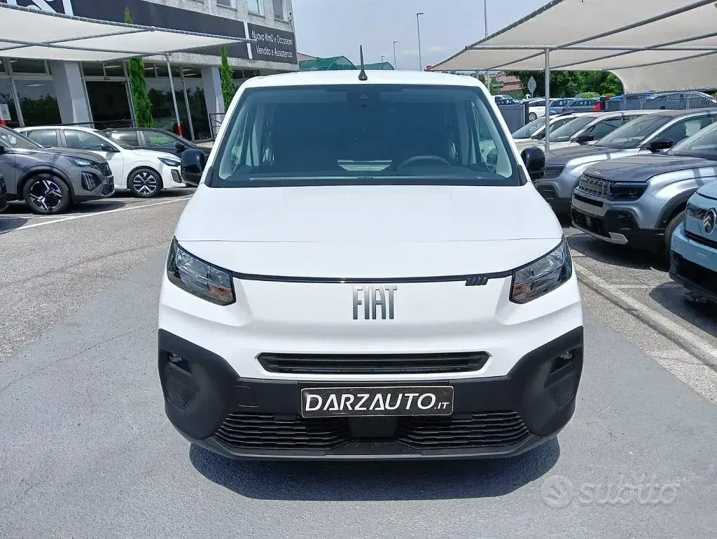 Nuova Fiat Doblò 101 CV (74 kW) 2026 Bianco Monovolume