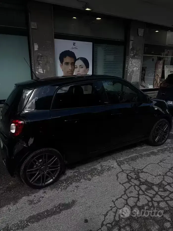 Usata Smart ForFour Brabus 90 CV (66 kW) 2019 Nero Utilitaria