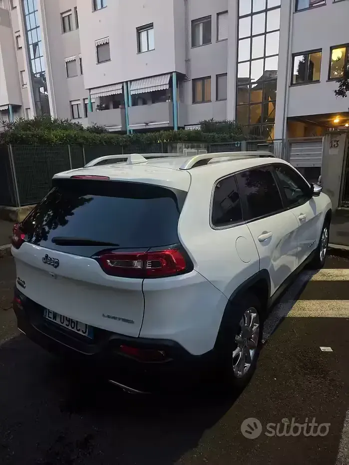 Usata Jeep Cherokee 170 CV (125 kW) 2014 Bianco SUV