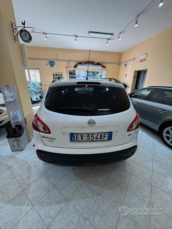Usata Nissan Qashqai Tekna 110 CV (80 kW) 2014 Bianco SUV