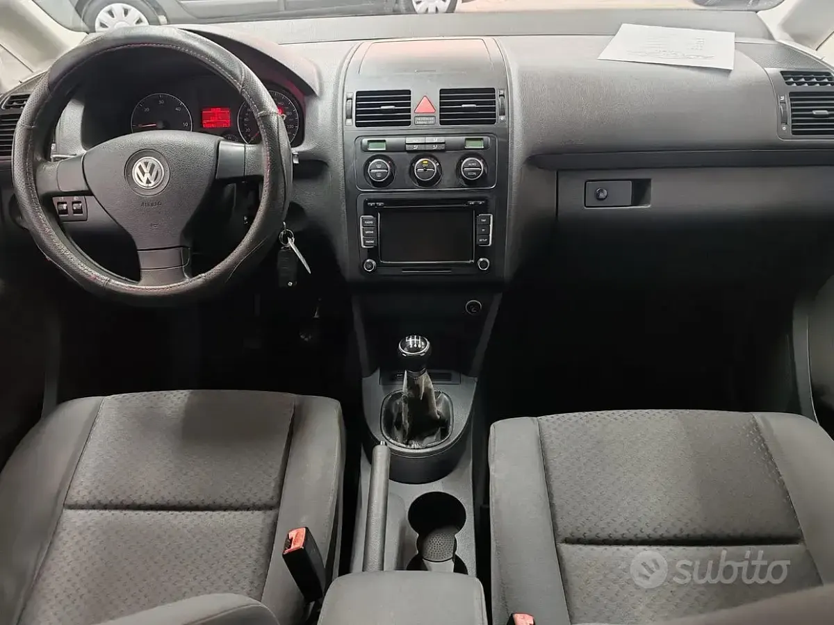 Usata VW Touran 105 CV (77 kW) 2005 Grigio Monovolume