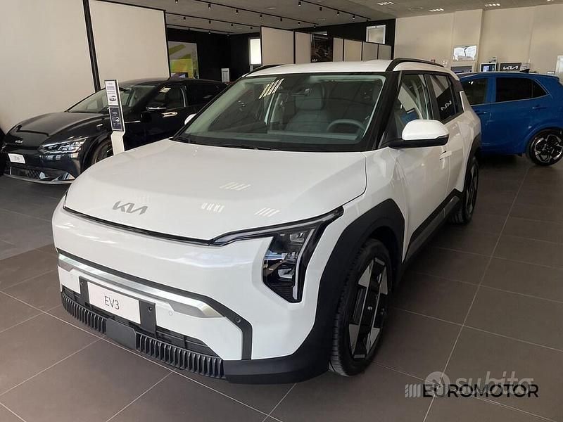 Bianco Nuova 2025 Kia EV3 SUV | 38.900 € (Buon prezzo) - Immagine 1/4