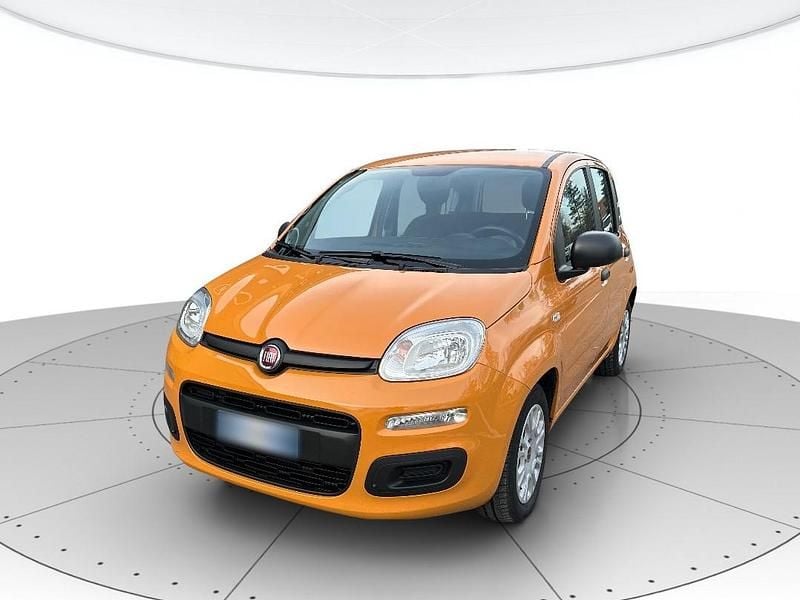 Arancio Usata 2020 Fiat Panda Easy Tre volumi | 8600 € (Buon prezzo) - Immagine 1/4
