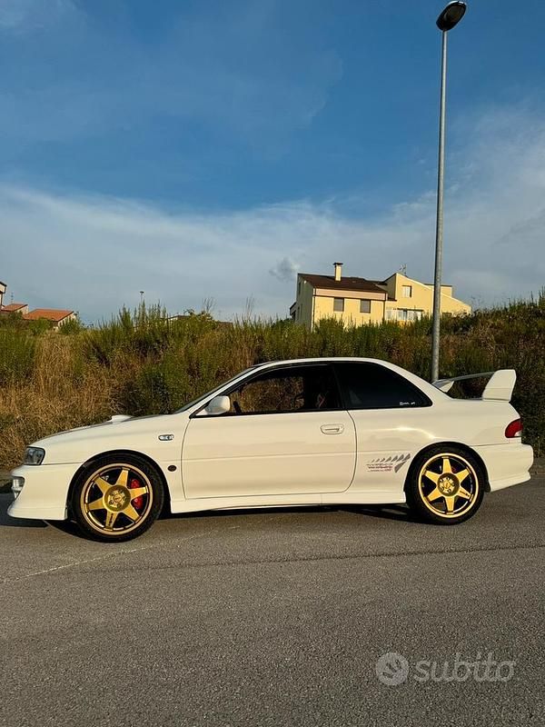 Usata Subaru Impreza 280 CV (205 kW) 1999 Bianco Coupé