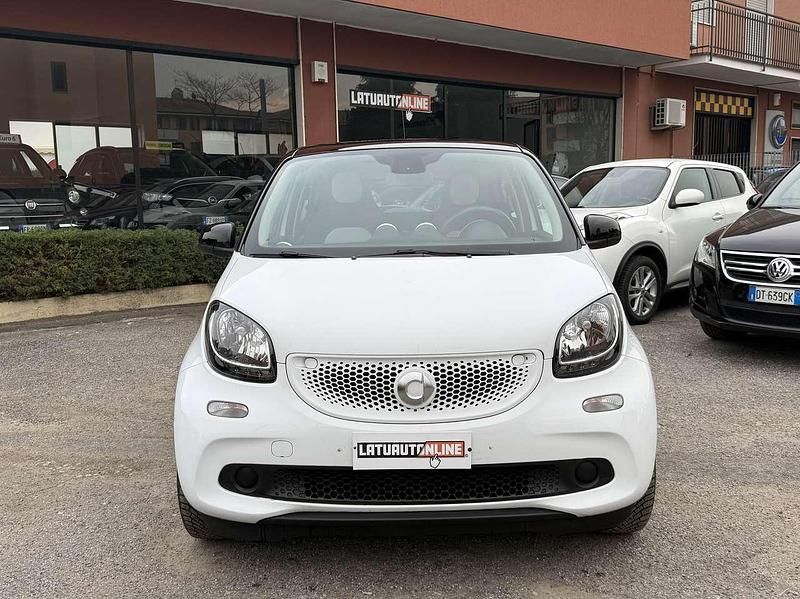 Usata Smart ForFour Passion 71 CV (52 kW) 2015 Bianco Utilitaria