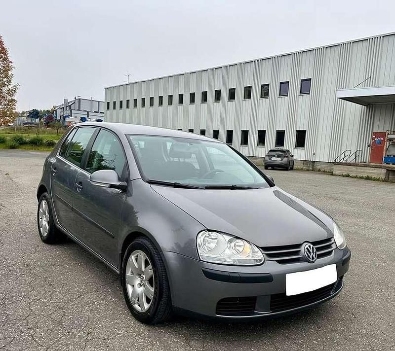 Usata VW Golf IV Comfortline 105 CV (77 kW) 2005 Berlina