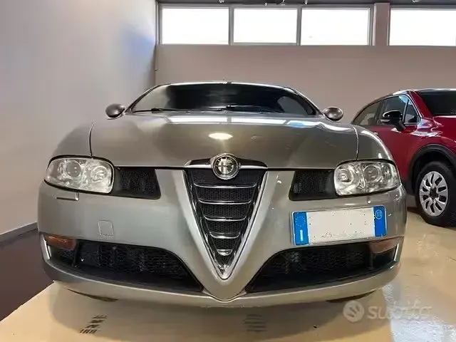 Usata Alfa Romeo GT Progression 166 CV (122 kW) 2003 Grigio Coupé