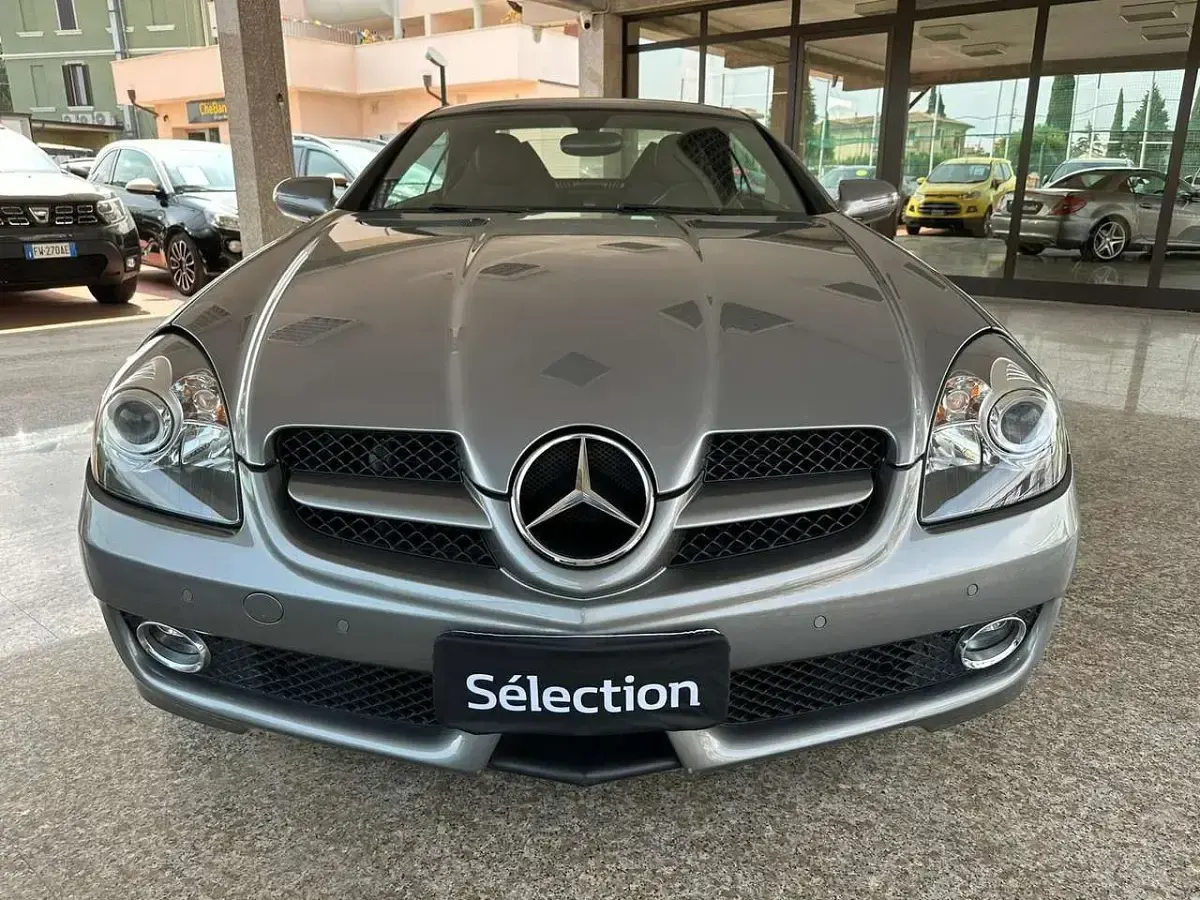 Usata Mercedes SLK200 184 CV (135 kW) 2010 Grigio Cabrio