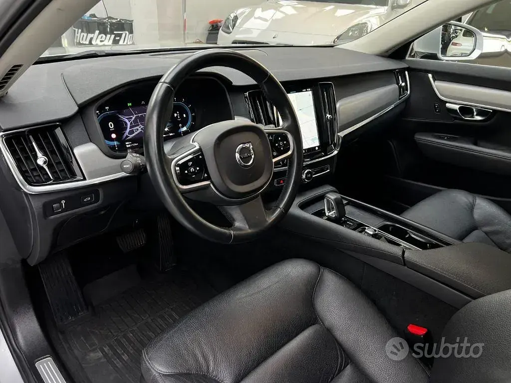Usata Volvo V90 Momentum 197 CV (144 kW) 2021 Grigio Station wagon