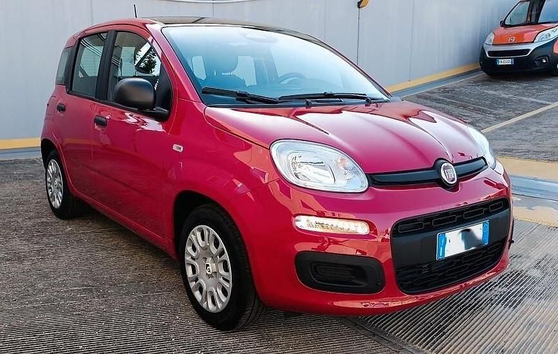 Nuova Fiat Panda S 69 CV (50 kW) 2025 Rosso Utilitaria