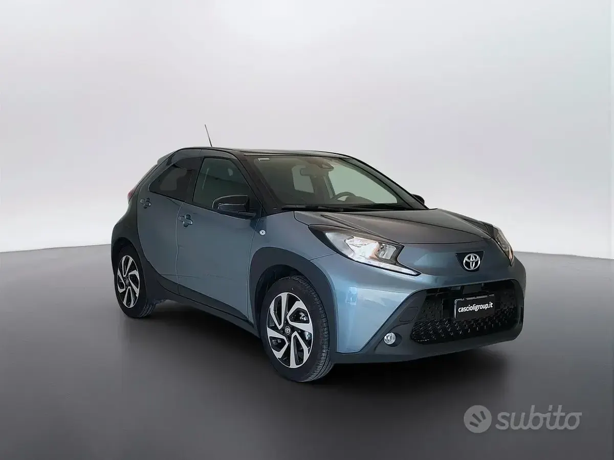 Usata Toyota Aygo X Trend 72 CV (52 kW) 2025 Antracite metallizza SUV