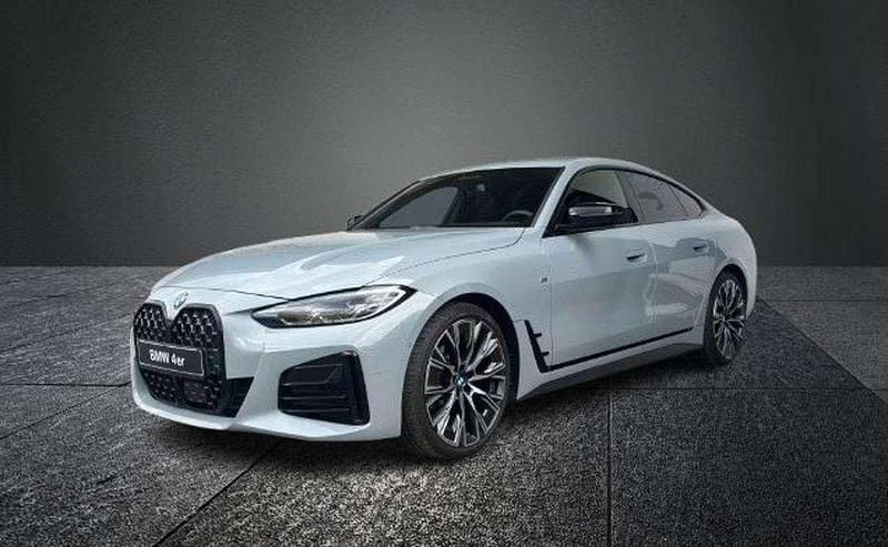 Bianco Usata 2023 BMW 420 M Sport Tre volumi | 48.500 € (Cara) - Immagine 1/4