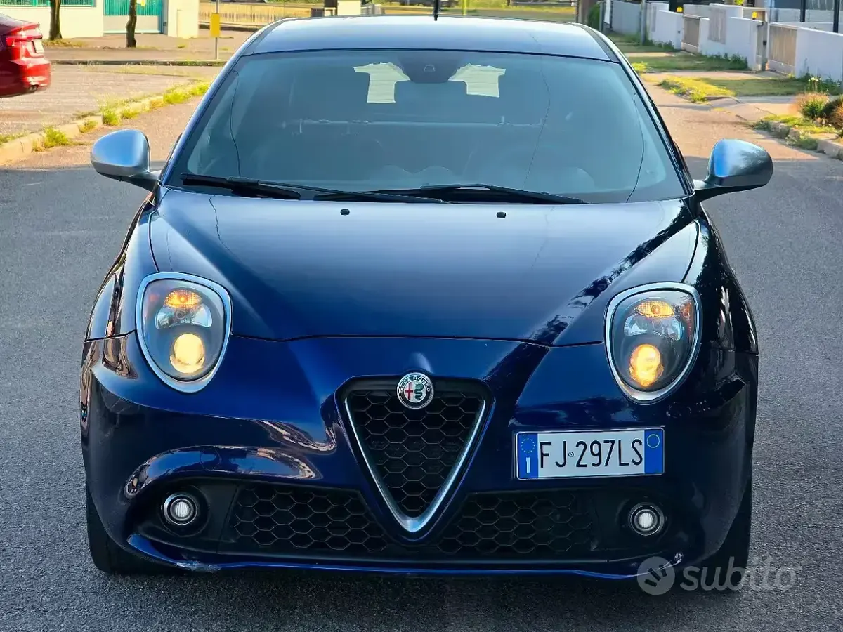 Usata Alfa Romeo MiTo 95 CV (69 kW) 2017 Bluazzurro Utilitaria