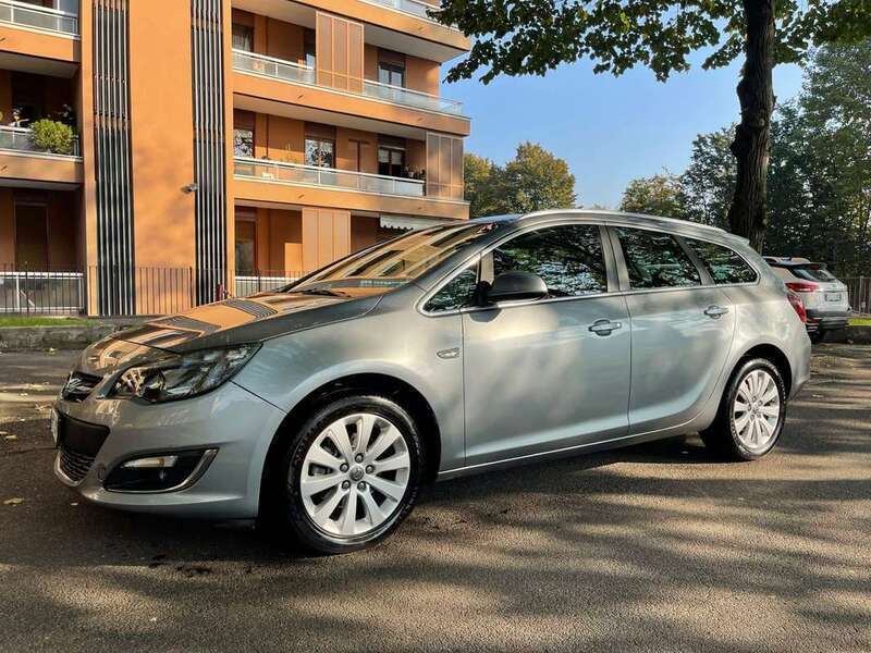 Usato 2015 Opel Astra 1.6 Diesel 110 CV (8.000 €)