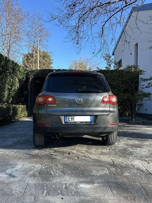 Usata VW Tiguan Sport 140 CV (102 kW) 2011 Grigio SUV
