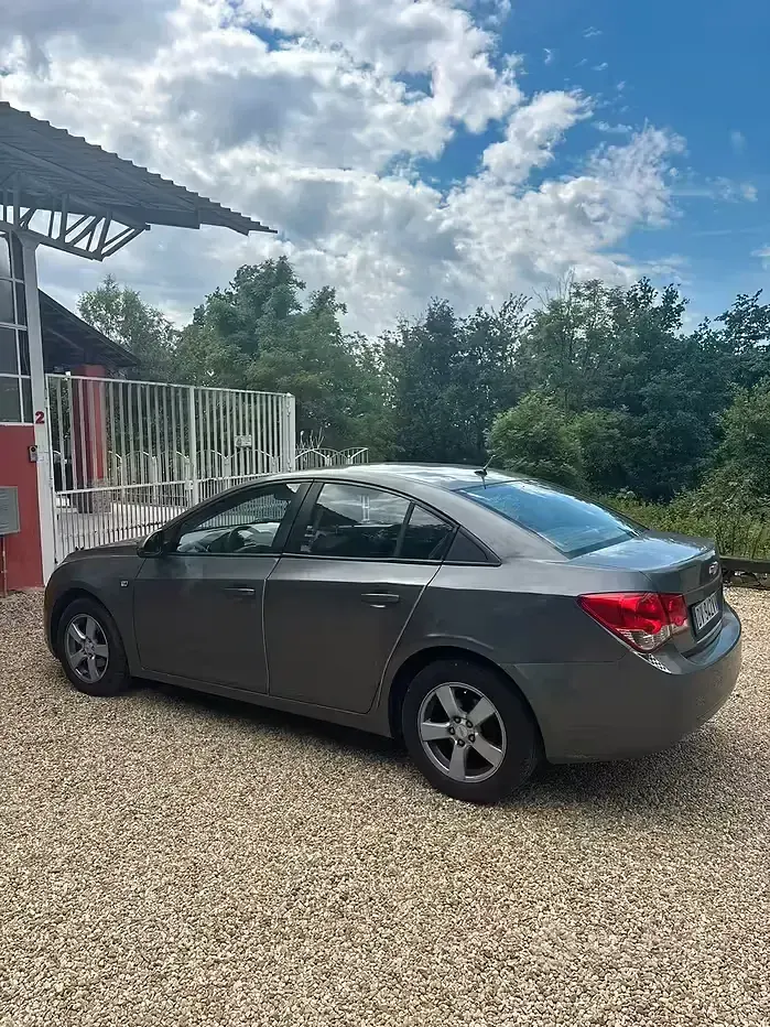 Usata Chevrolet Cruze 113 CV (83 kW) 2009 Grigio Berlina