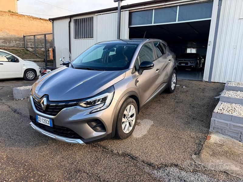 Usata Renault Captur Life 95 CV (69 kW) 2021 Grigio SUV
