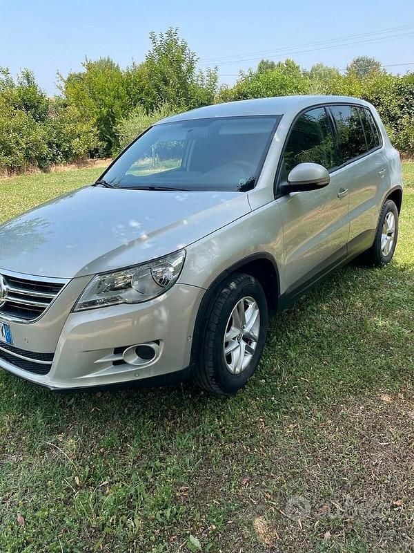 Usata VW Tiguan Trendline 140 CV (102 kW) 2010 Beige SUV