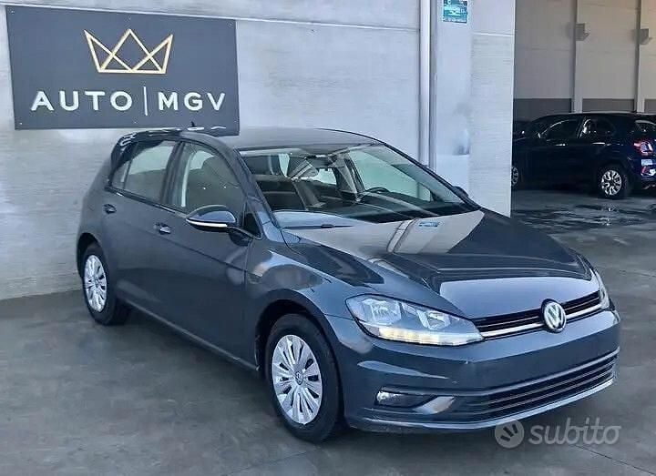 Usata VW Golf VII Trendline 85 CV (62 kW) 2018 Grigio Berlina