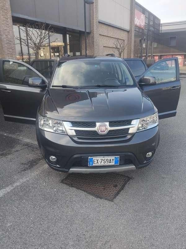 Usata Fiat Freemont Lounge 170 CV (125 kW) 2014 Bronzo SUV