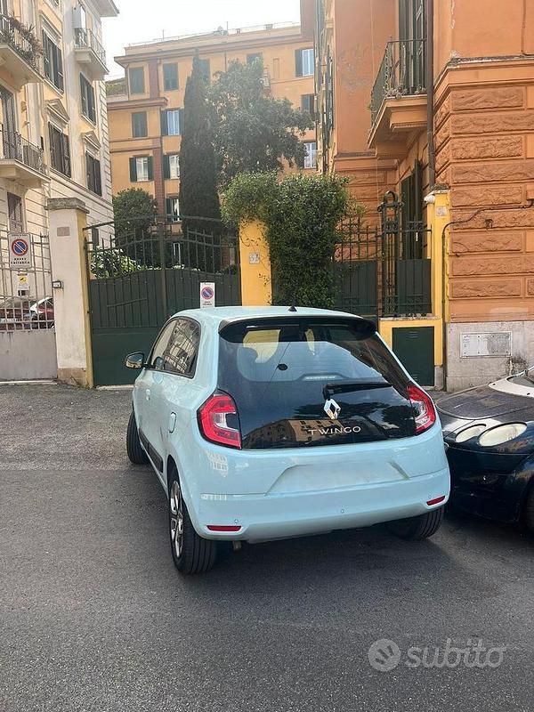 Usata Renault Twingo Equilibre 65 CV (47 kW) 2023 Blu Utilitaria